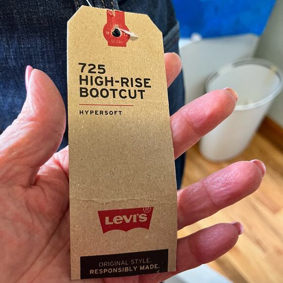 Levi’s 725 High Rise Bootcut Jeans 24W Sculpt Support Hypersoft Sustainable - Picture 5 of 6